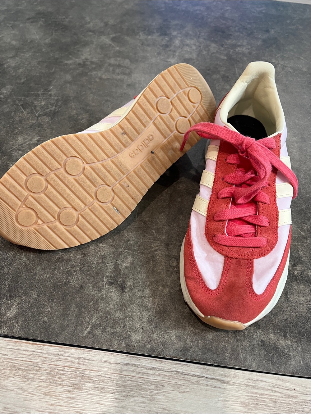 Adidas - Picture 3 of 3
